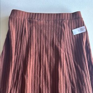 Old Navy A-Line Pleated Skirt in Rust